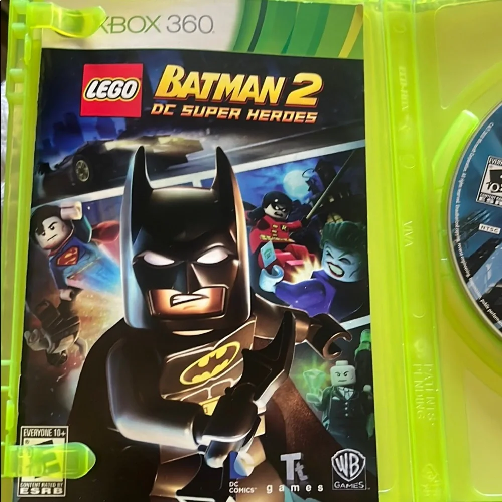 LEGO Batman 2: DC Super Heroes for Xbox 360 - Green Case EUC